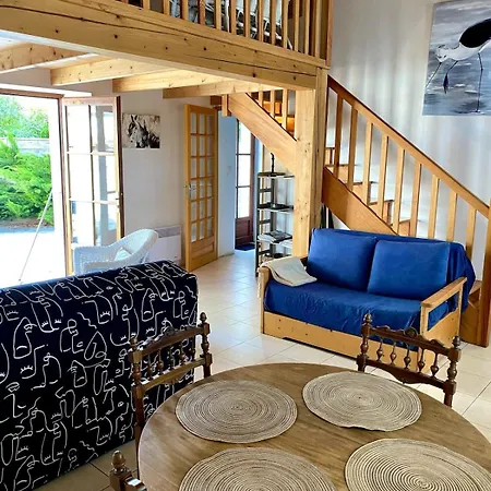 Small House In The Heart Of The Village Of St Martin De Re